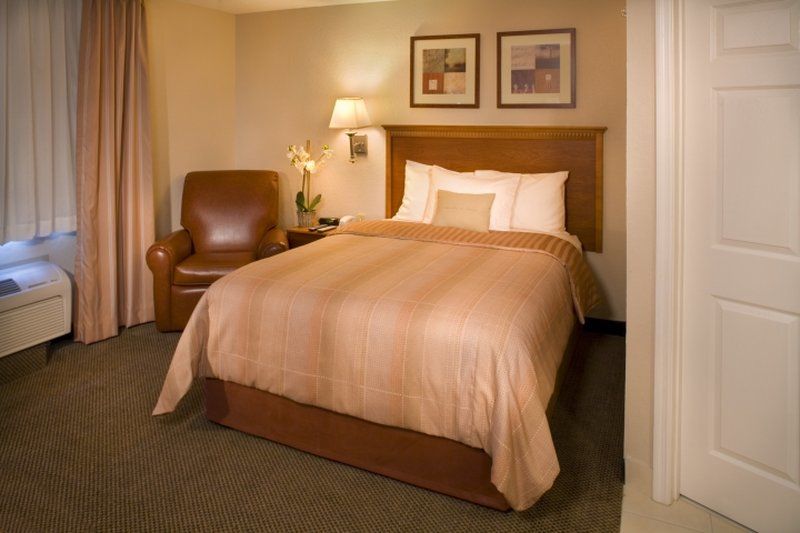 Candlewood Suites Fredericksburg, An Ihg Hotel Room photo